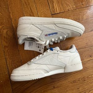 Awake NY x Reebok Club c ‘white skin’